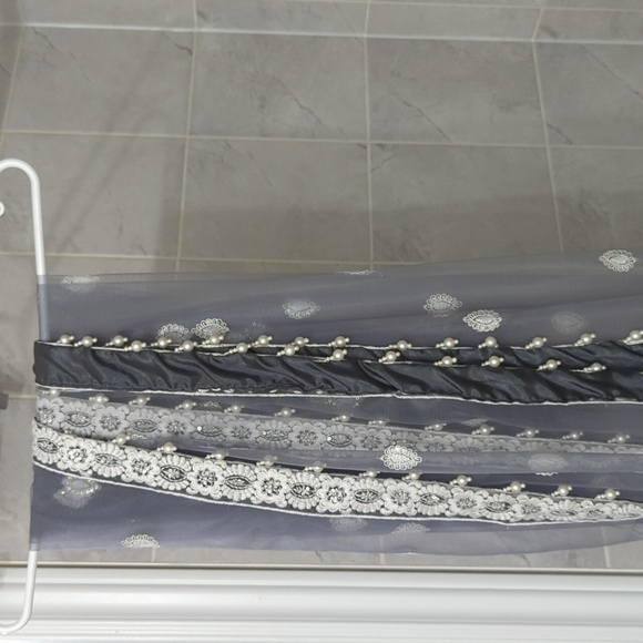 Grey lehenga - Picture 5 of 6